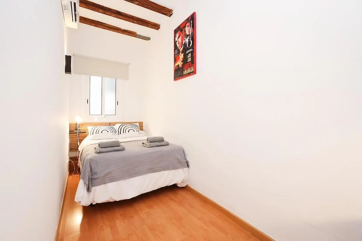 La Rambla - Catalonia Square Apt 4Bd-2Bth Barselona