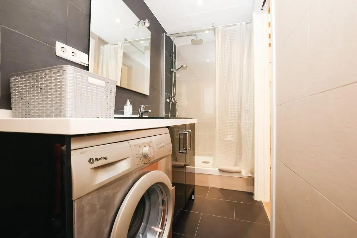 La Rambla - Catalonia Square Apt 4Bd-2Bth Barselona Daire