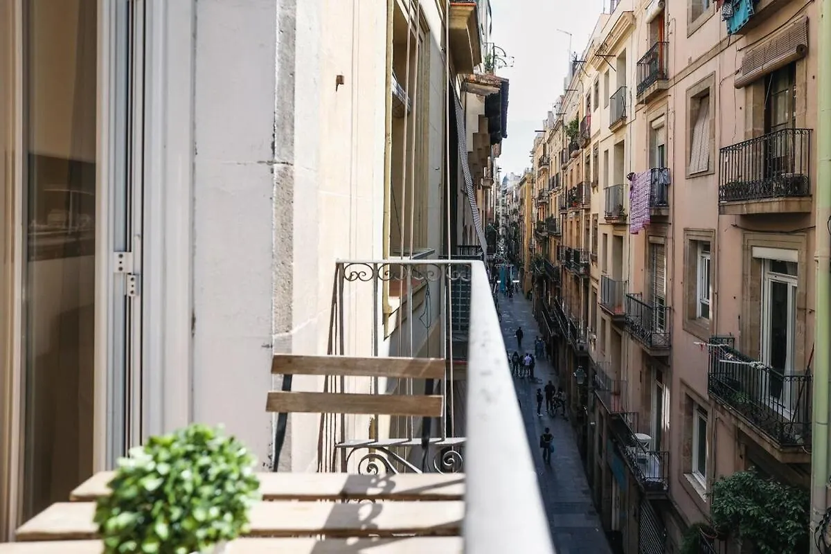 La Rambla - Catalonia Square Apt 4Bd-2Bth Barselona