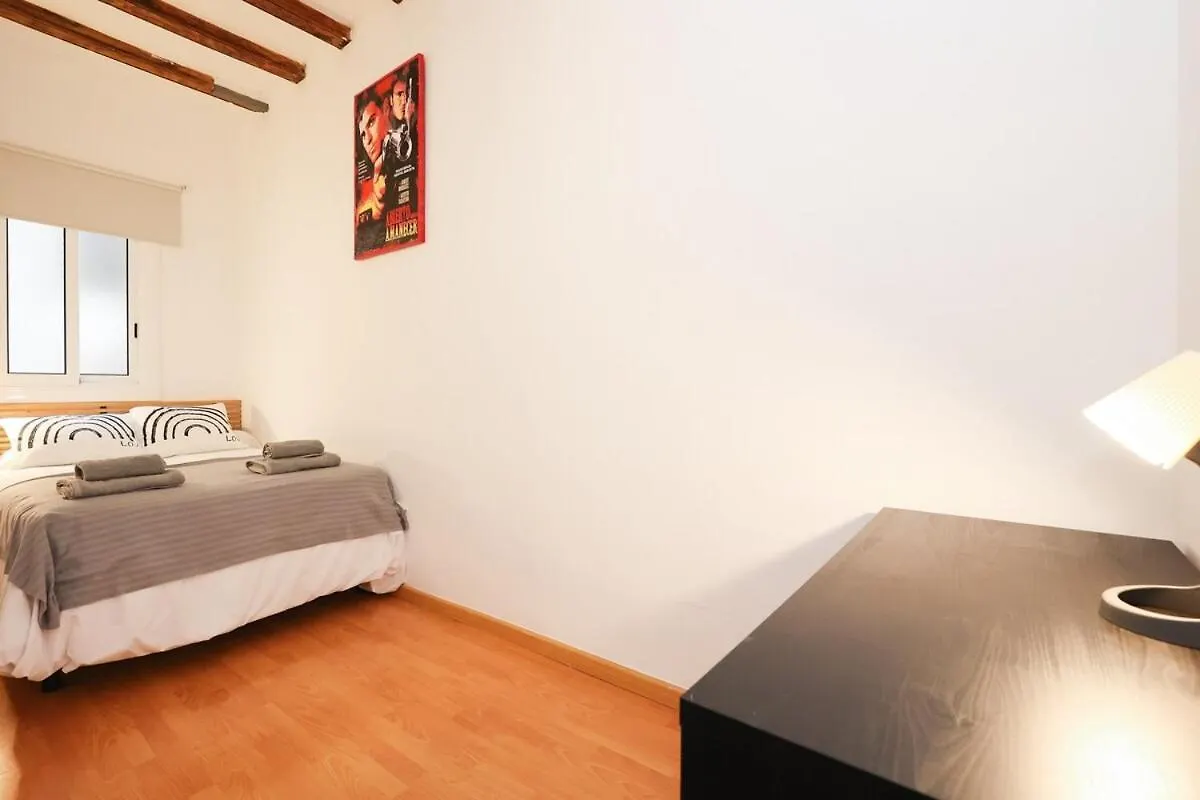 La Rambla - Catalonia Square Apt 4Bd-2Bth Barselona İspanya